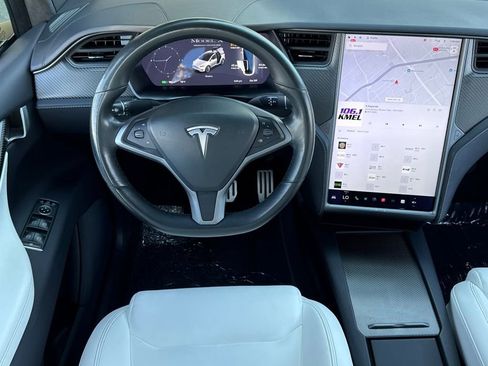 Used 2020 Tesla Model X Performance image 13