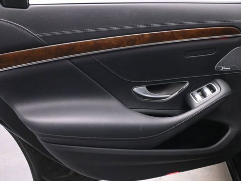 Used 2016 Mercedes-Benz S 550 4MATIC Sedan image 17