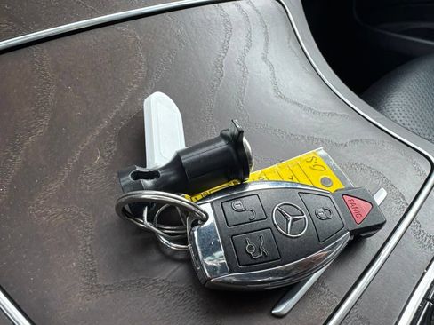 Certified 2019 Mercedes-Benz GLC 300 4MATIC image 20