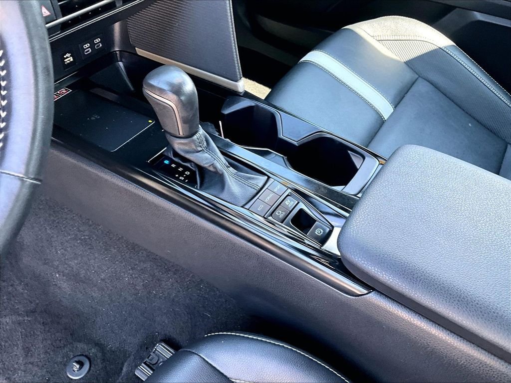 Used 2025 Toyota Camry SE FWD image 20