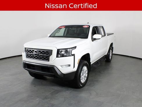 Certified 2023 Nissan Frontier SV w/ Tow Package image 2