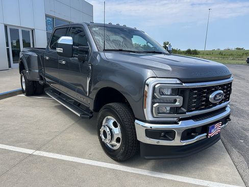 New 2026 Ford F350 Lariat w/ Lariat Premium Package AWD/4WD image 8