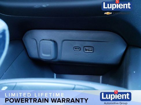 New 2026 Chevrolet Trax RS w/ Sunroof Package image 21