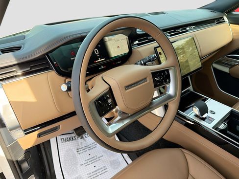 New 2025 Land Rover Range Rover SE image 26