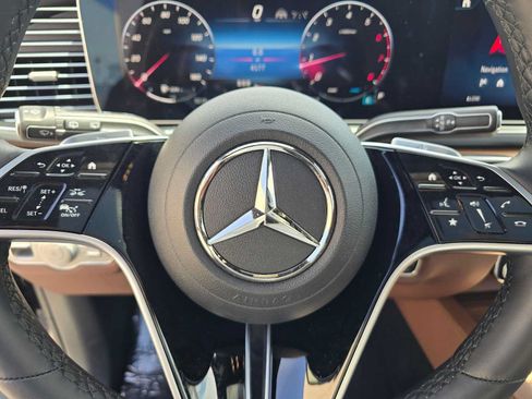 Used 2026 Mercedes-Benz GLS 450 4MATIC image 29