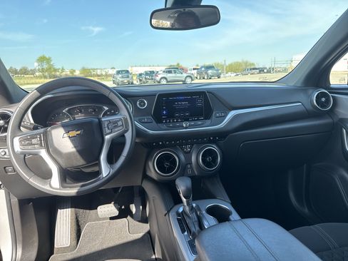 Used 2022 Chevrolet Blazer LT image 11