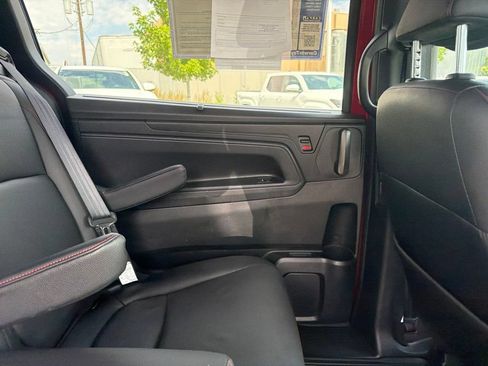 Used 2024 Honda Odyssey Sport image 19