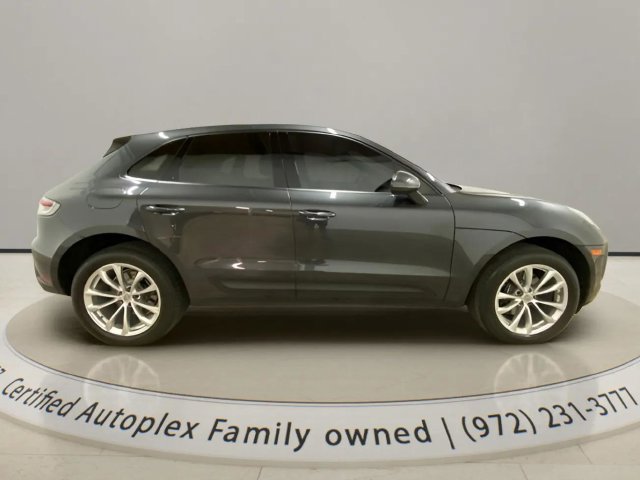 Used 2023 Porsche Macan AWD/4WD image 7
