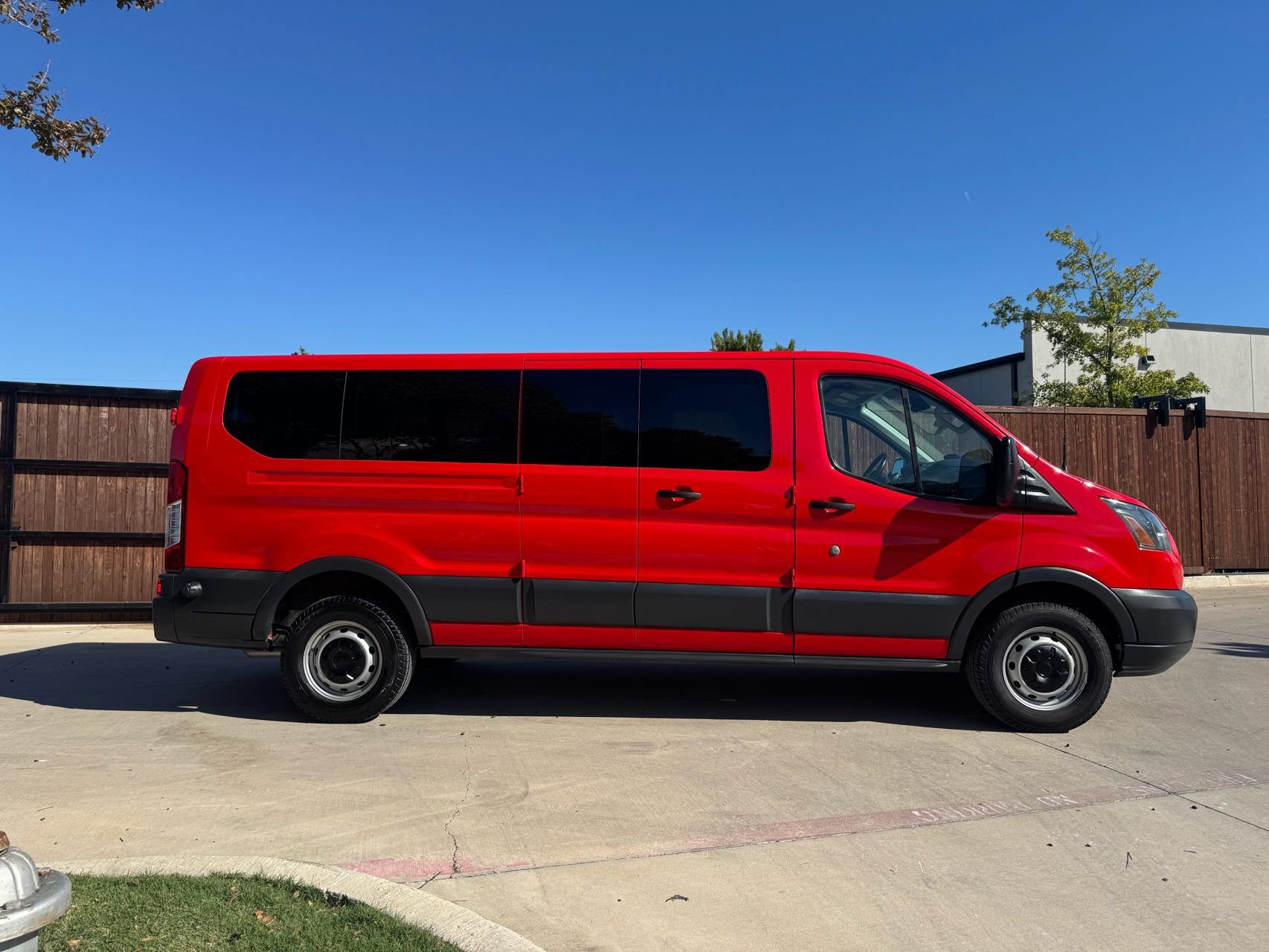 Used 2016 Ford Transit 350 XL RWD image 2