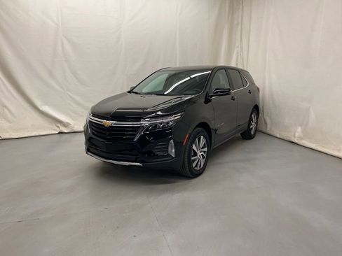 Used 2024 Chevrolet Equinox LT AWD/4WD image 2