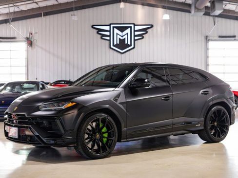 Used 2023 Lamborghini Urus S image 1
