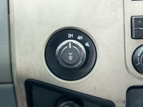 Used 2013 Ford F250 XLT w/ XLT Interior Pkg image 21