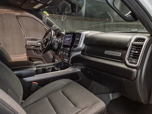Used 2020 RAM 1500 Big Horn AWD/4WD image 14