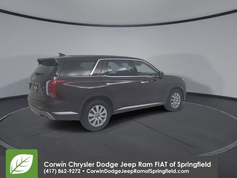 Used 2024 Hyundai Palisade SE image 15