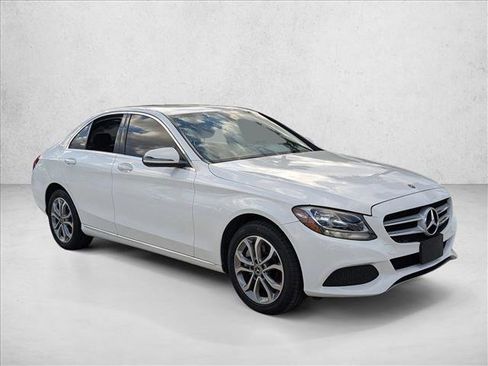 Used 2018 Mercedes-Benz C 300 4MATIC Sedan image 3