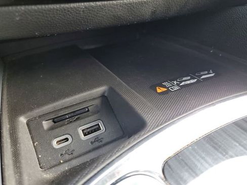 Used 2024 Buick Enclave Premium image 34