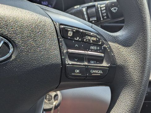 Used 2020 Hyundai Elantra SEL FWD image 19