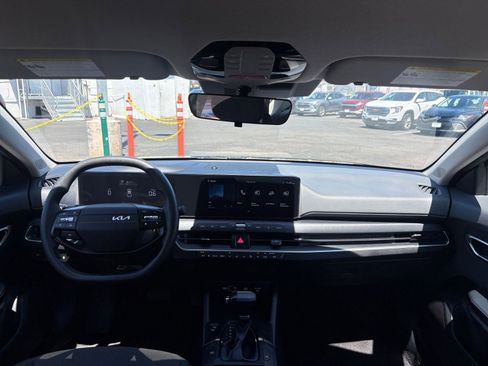 Used 2025 Kia K4 FWD image 33