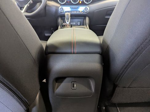 New 2025 Nissan Sentra SR w/ Midnight Edition FWD image 26