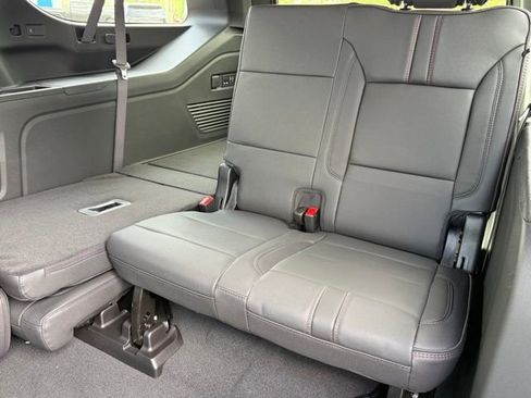 New 2026 Chevrolet Suburban RST RWD image 15