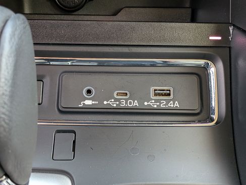 Certified 2025 Subaru Ascent Premium AWD/4WD image 31