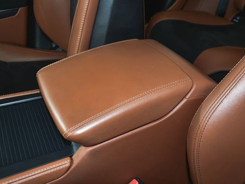 Used 2021 Jaguar F-PACE SVR image 50