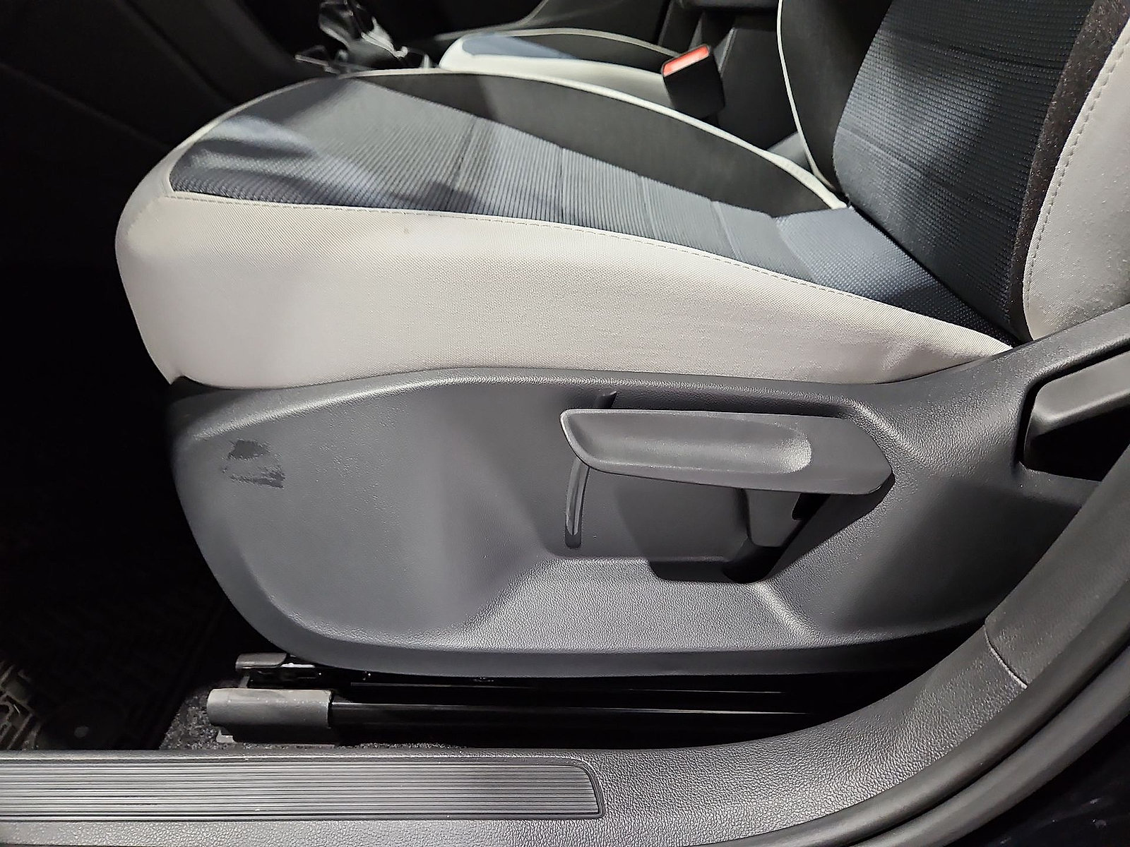 New 2027 Volkswagen Taos S FWD image 17