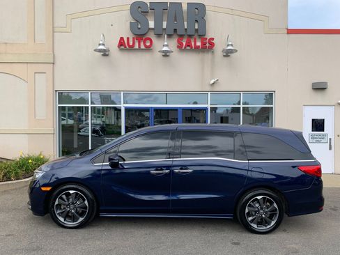 Used 2023 Honda Odyssey Elite image 4