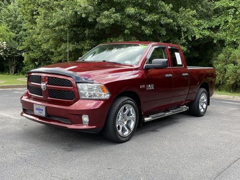 Used 2017 RAM 1500 Express RWD image 5