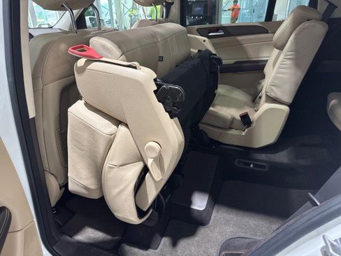 Used 2017 Mercedes-Benz GLS 450 4MATIC image 47