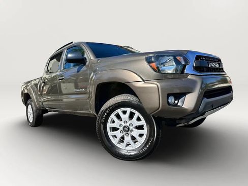 Used 2012 Toyota Tacoma 4x4 Double Cab w/ SR5 Pkg image 3