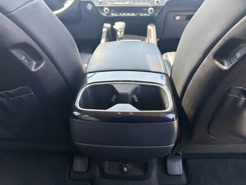 Used 2025 Kia Telluride S AWD/4WD image 25