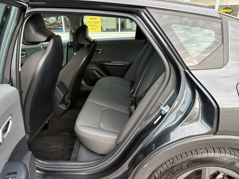 Used 2025 Kia K4 LXS image 24