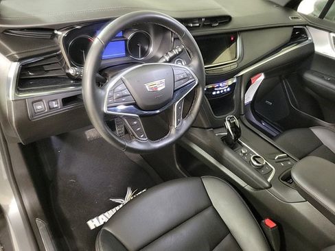 Certified 2025 Cadillac XT5 Premium Luxury image 11