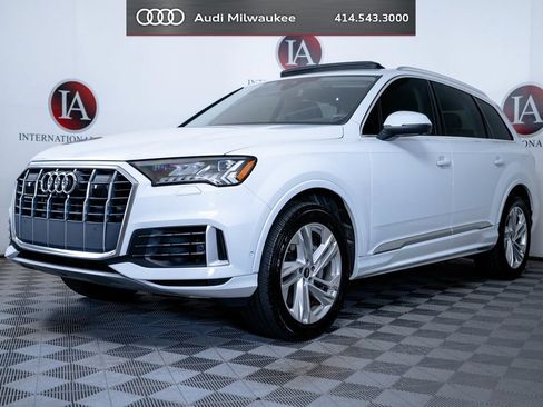 Used 2023 Audi Q7 3.0T Premium w/ Convenience Package AWD/4WD image 3