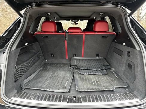 Used 2023 Porsche Cayenne S Platinum image 23