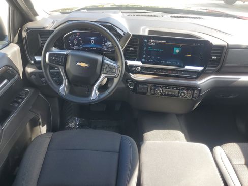 Used 2025 Chevrolet Silverado 1500 LT image 9
