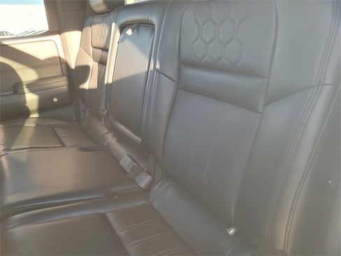 Used 2022 Nissan Frontier PRO-4X w/ Pro-4X Premium Package image 15