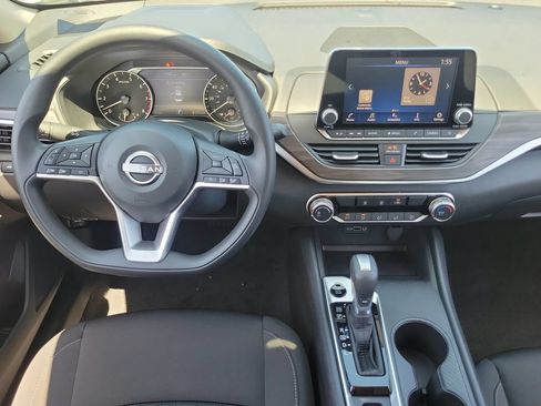 New 2026 Nissan Altima 2.5 SV AWD/4WD image 4