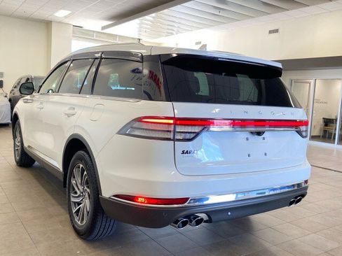 Used 2024 Lincoln Aviator AWD image 5