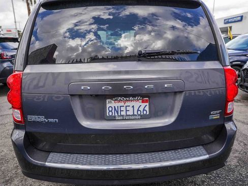 Used 2018 Dodge Grand Caravan GT image 9