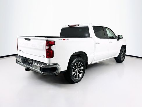 Used 2023 Chevrolet Silverado 1500 LT AWD/4WD image 9