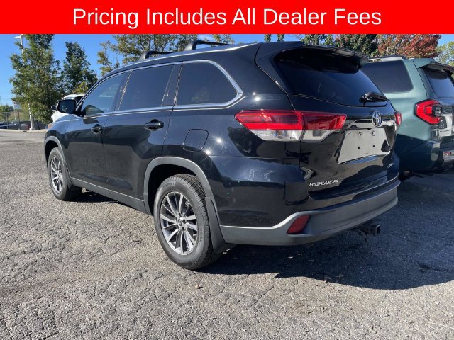 Used 2019 Toyota Highlander XLE AWD/4WD image 4