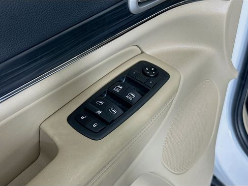 Used 2021 Jeep Grand Cherokee Limited w/ Trailer Tow Group IV AWD/4WD image 15