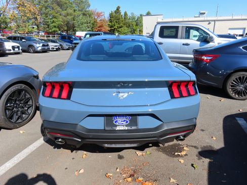 New 2025 Ford Mustang Coupe image 5