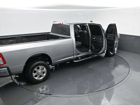 Used 2024 RAM 2500 Big Horn AWD/4WD image 25
