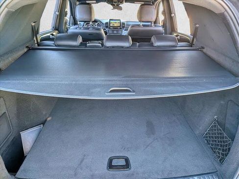 Used 2019 Mercedes-Benz GLE 400 4MATIC w/ Premium 2 Package image 6