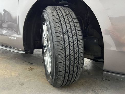 Used 2021 Toyota Sienna XSE AWD/4WD image 33