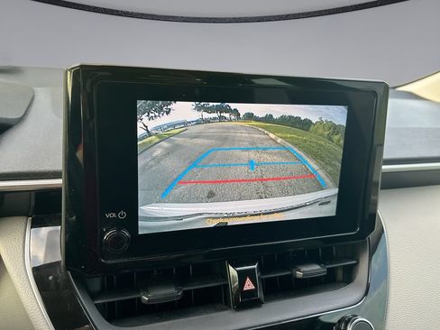 Used 2024 Toyota Corolla LE FWD image 22