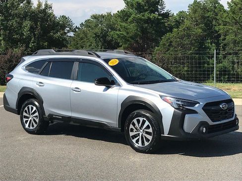 Used 2024 Subaru Outback Premium AWD/4WD image 2